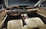 Lexus ES300h 2015 года